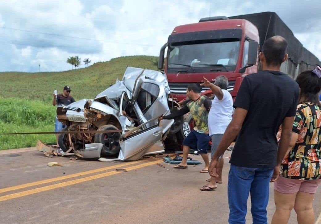 Três Mortos E Dois Feridos Graves Em Acidente Durante Pare E Siga Na Br 163 Próximo A Itaúba 